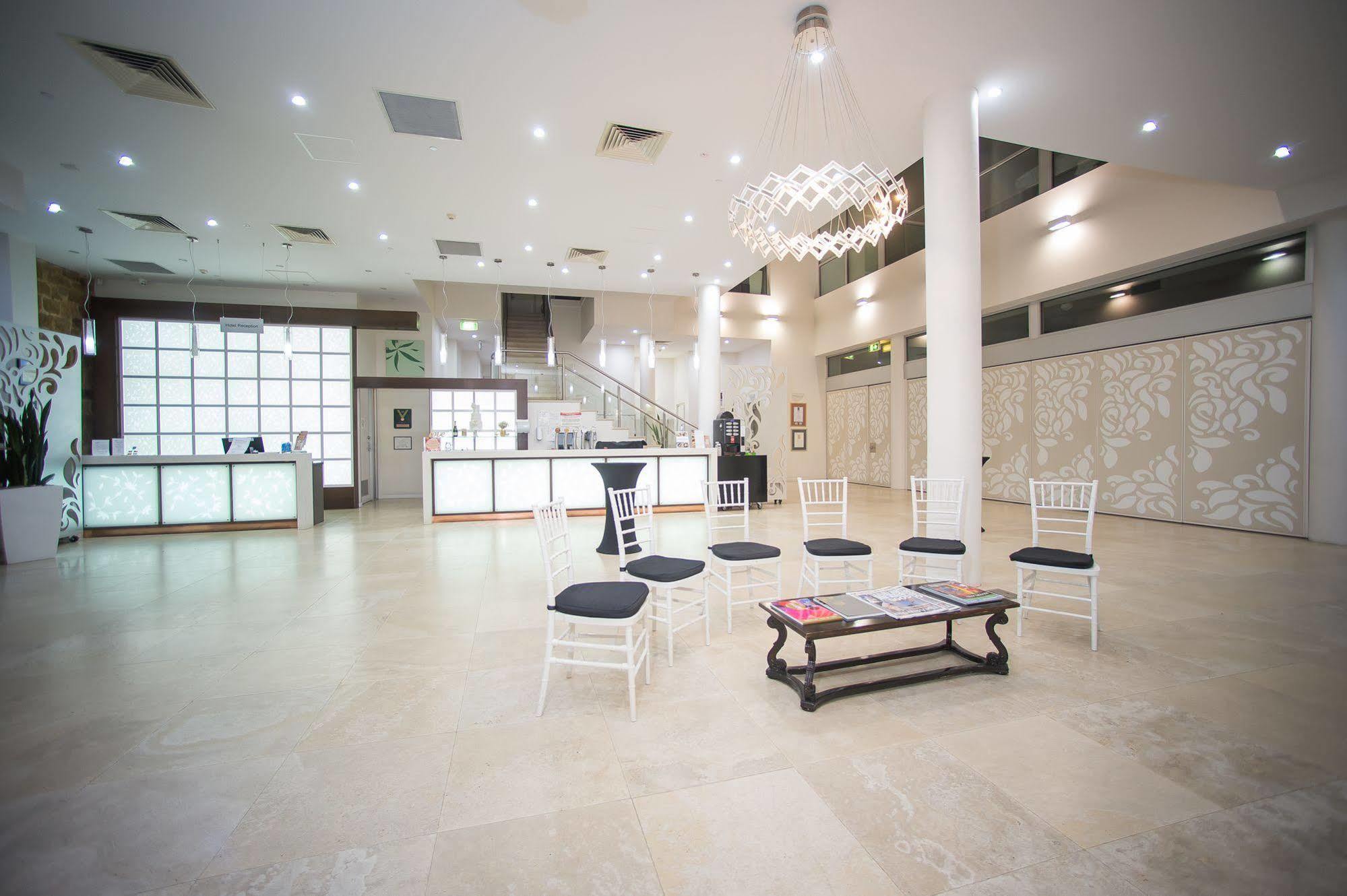 斯费拉公园套房会议酒店 阿德莱德 外观 照片