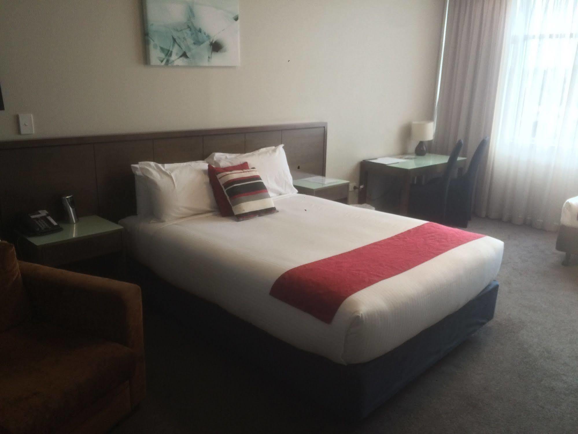 斯费拉公园套房会议酒店 阿德莱德 外观 照片